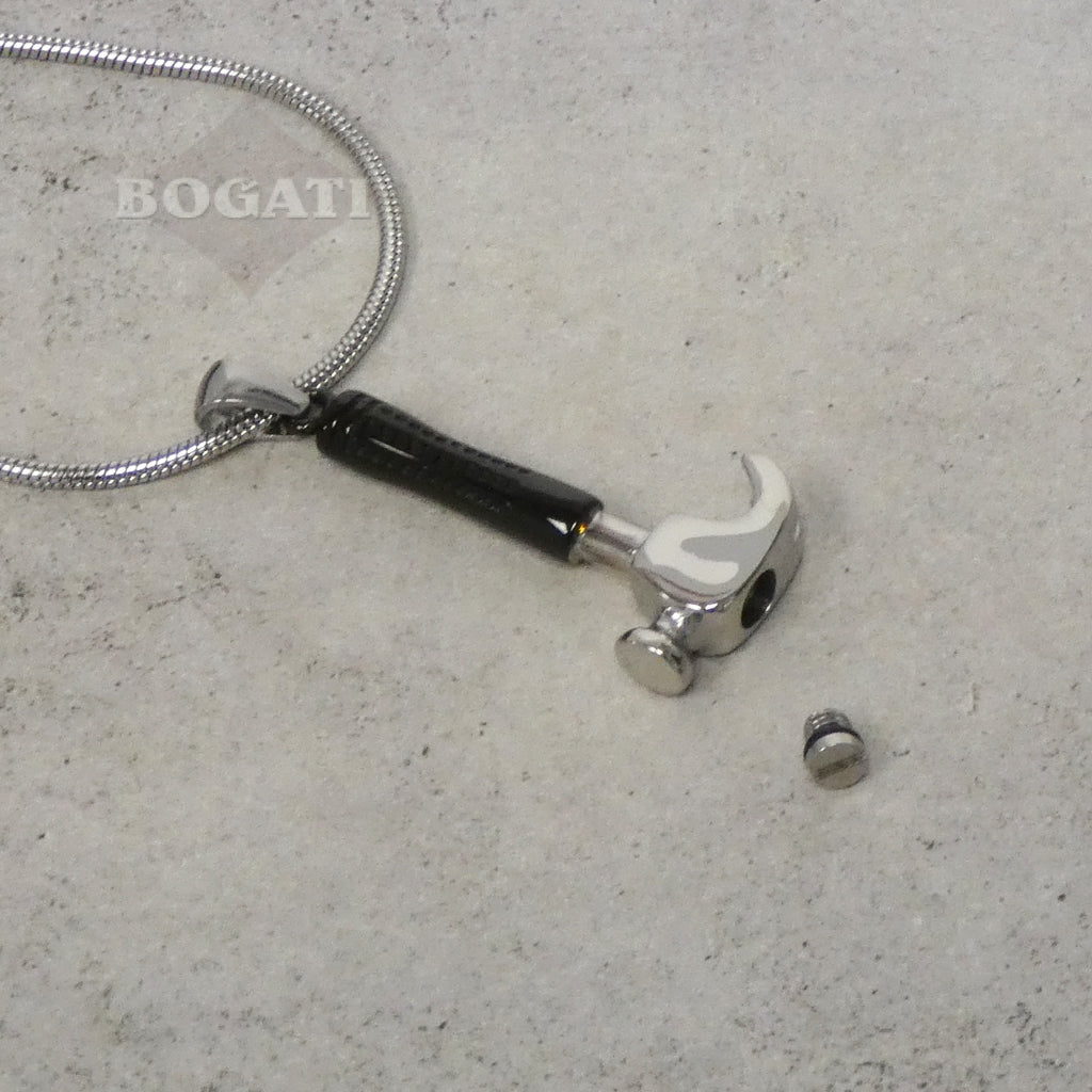 J-1408 - Hammer Silver And Black Pendant With Chain