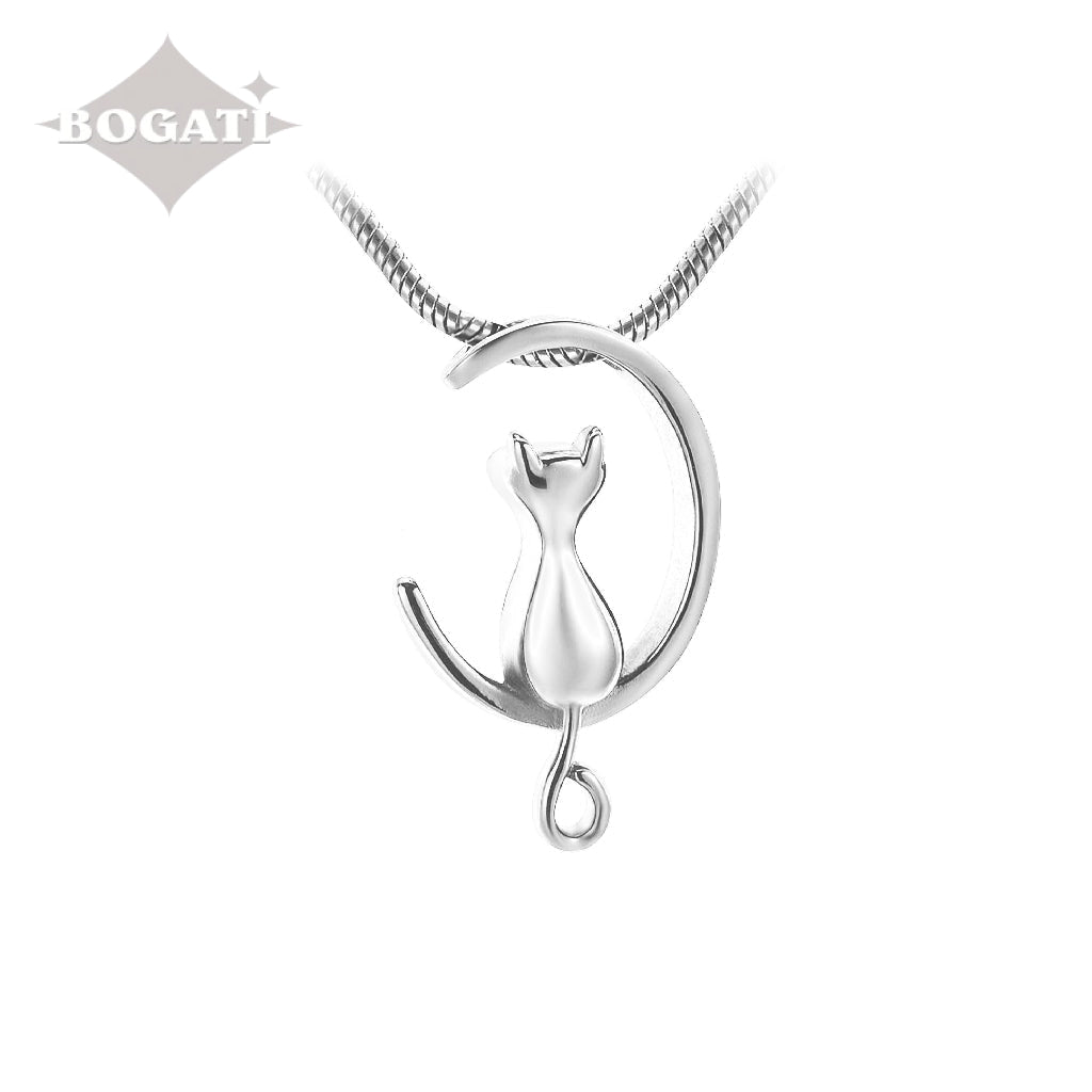 J-410 Cat In The Moon - Pendant With Chain Silver