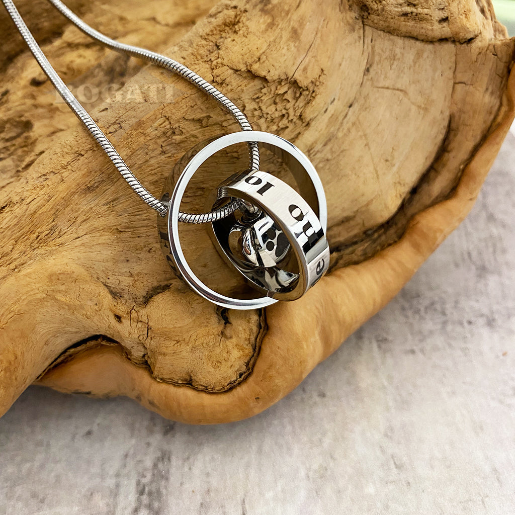 J-500 - Intertwining Rings with Heart-Paw Charm - Pendant with Chain
