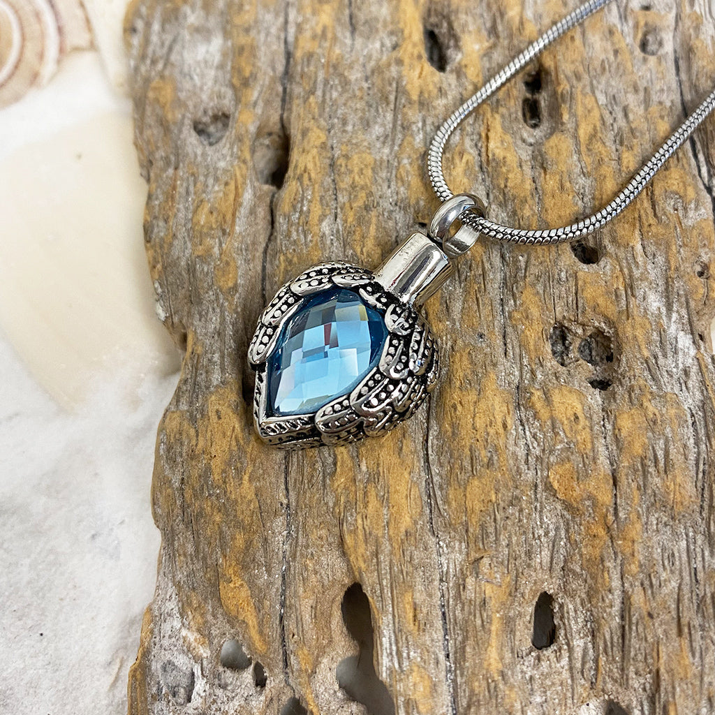 J-720 - Winged Heart-Stone - Pendant with Chain