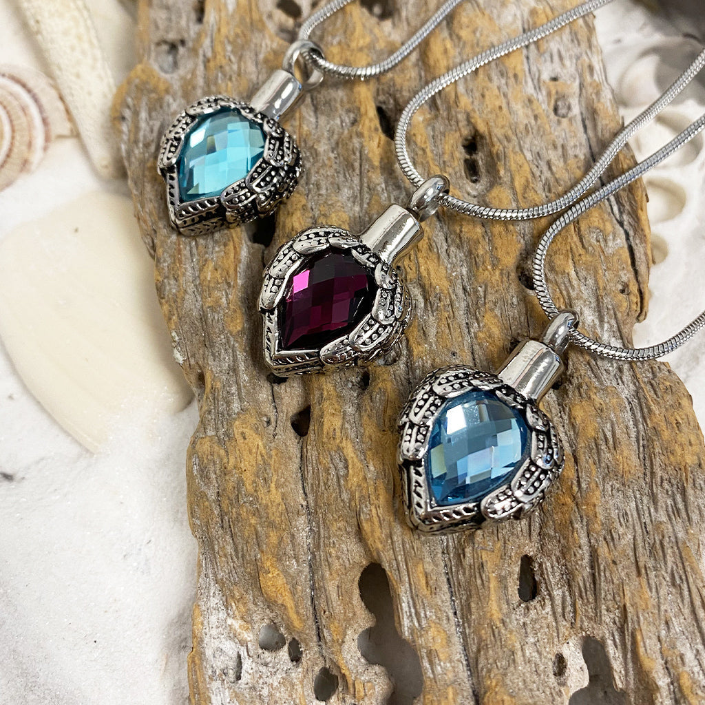 J-720 - Winged Heart-Stone - Pendant with Chain