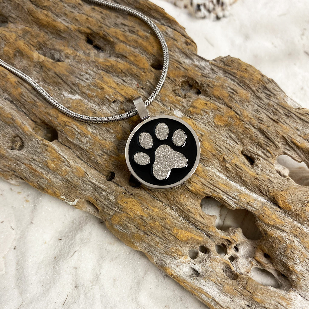 Circle with Paw Print - Pendant with Chain - Silver -