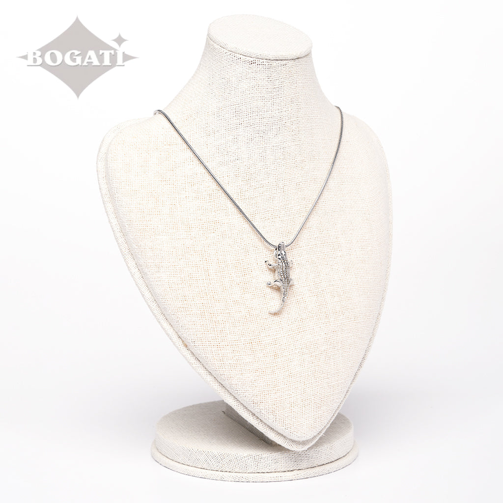 J-157 - Alligator Pendant With Chain