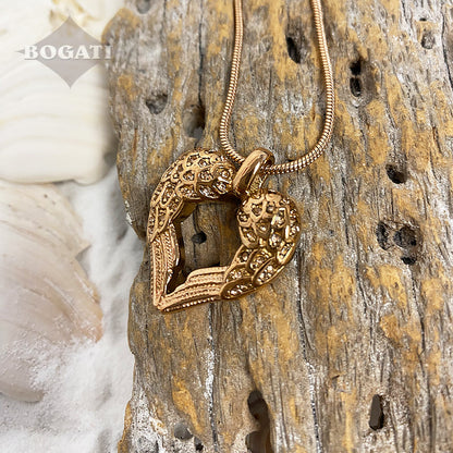 Beautiful wings with clear stones forming a heart in rose gold color - Cremation Pendant - Bogati
