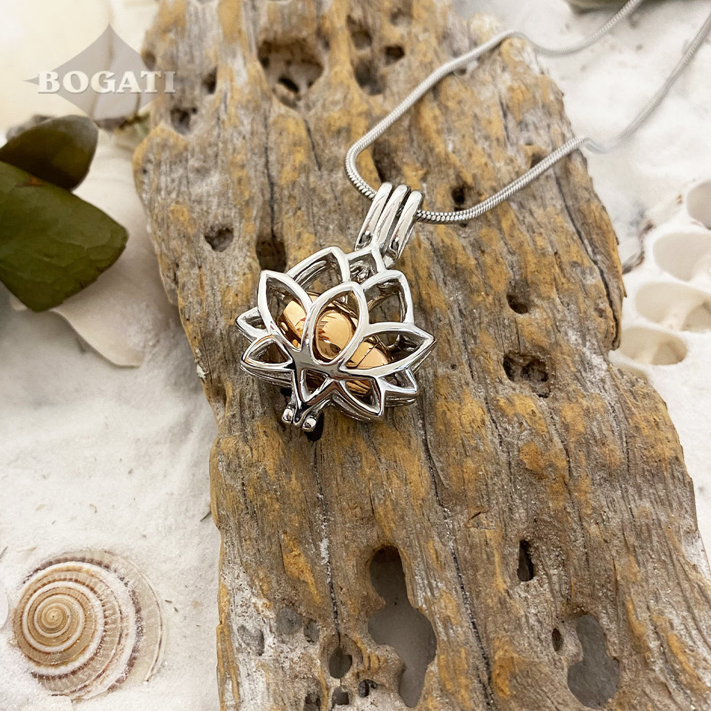 J-2000 - Lotus Flower Locket - Pendant with Chain