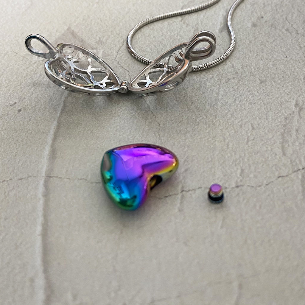 J-2080 - Heart Locket Pendant With Chain