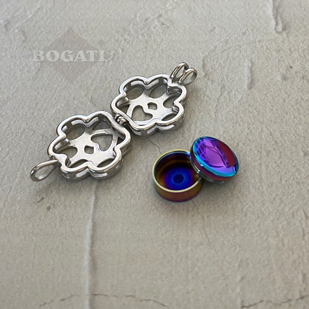 J-260 - Paw Locket Pendant With Chain