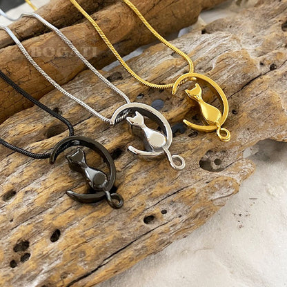 J-410 Cat In The Moon - Pendant With Chain