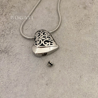 J-432 - Filigree Heart - Silver-tone - Pendant with Chain
