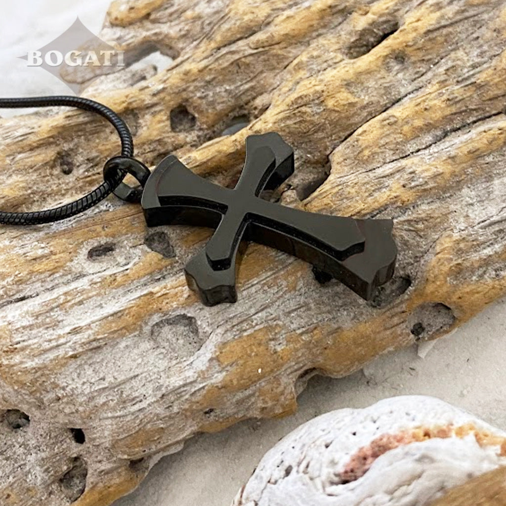 J - 632 - Templar - Look Cross Pendant With Chain