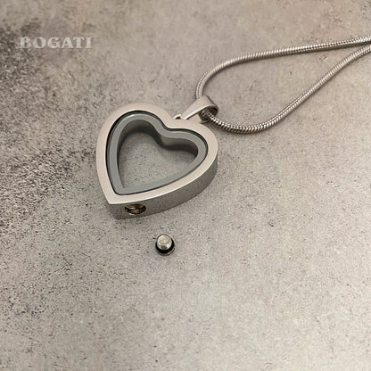 J-8887 - Fillable Glass Heart - Pendant with Chain