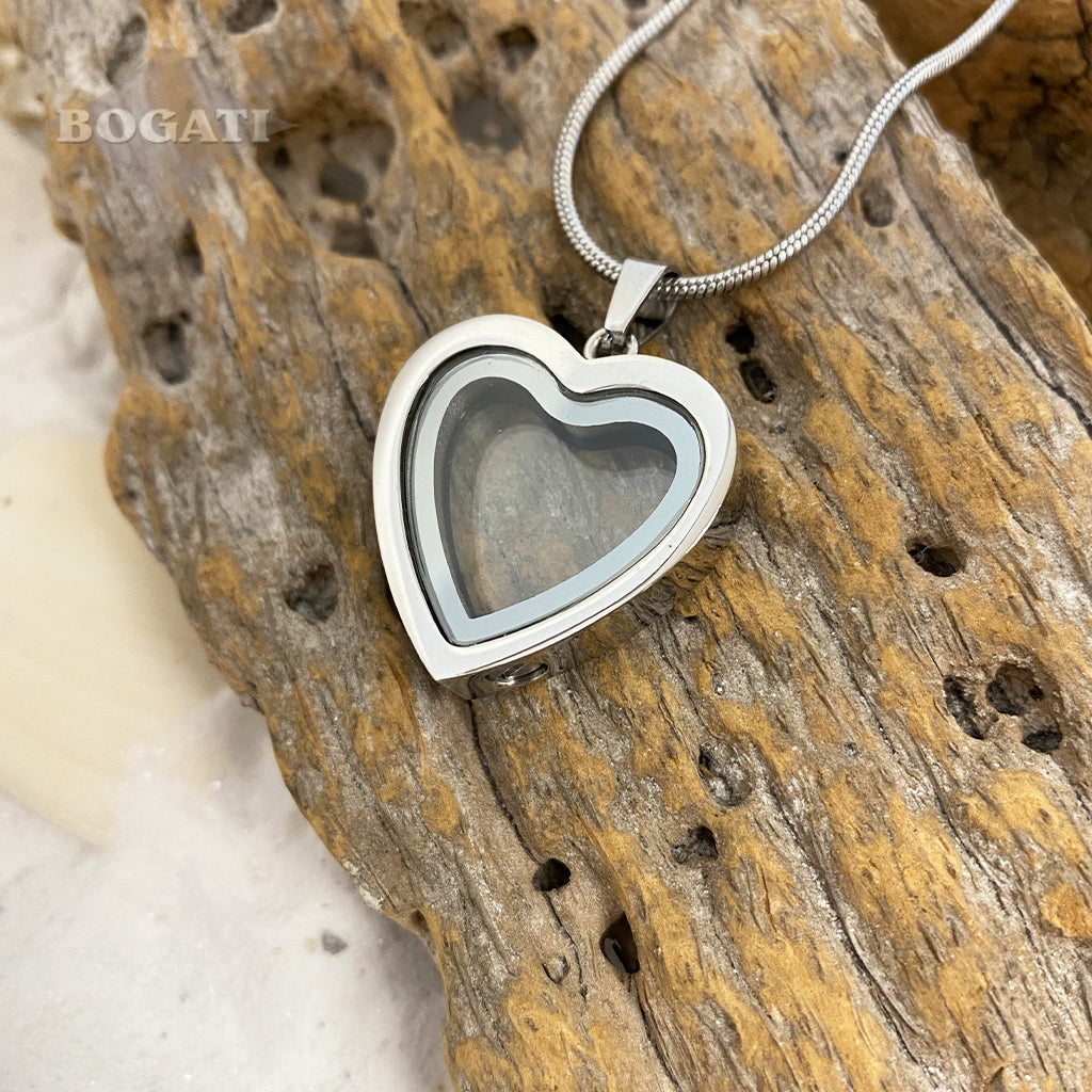 J-8887 - Fillable Glass Heart - Pendant with Chain