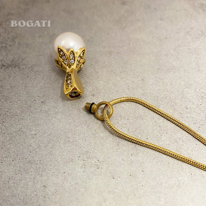 J-932 -Pearl with Rhinestones - Pendant with Chain