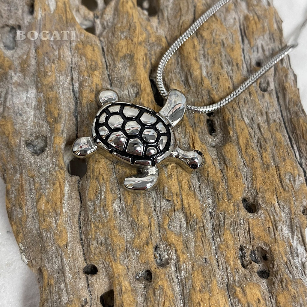 J-7418 - Turtle - Pendant with Chain